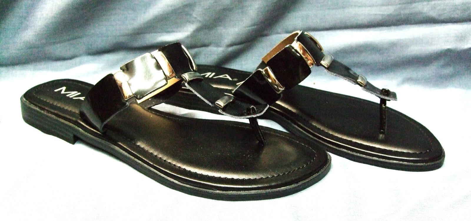 MIA Women's Black Patent Leather Thong Fashion Slides 8.5M New in Box