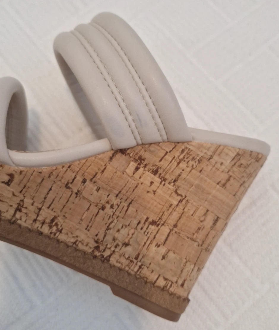 STEVE MADDEN Neutral Boho, Bohemian Style Light Nude Slide on Cork Wedges sz.7M