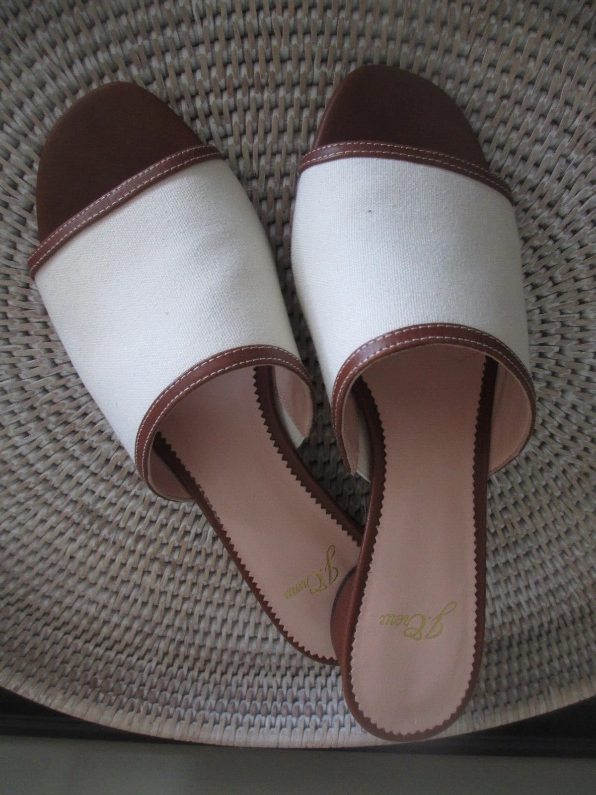 J CREW Canvas with Leather Slide Sandal in Natural SZ 8.5M Style AW069 EUC