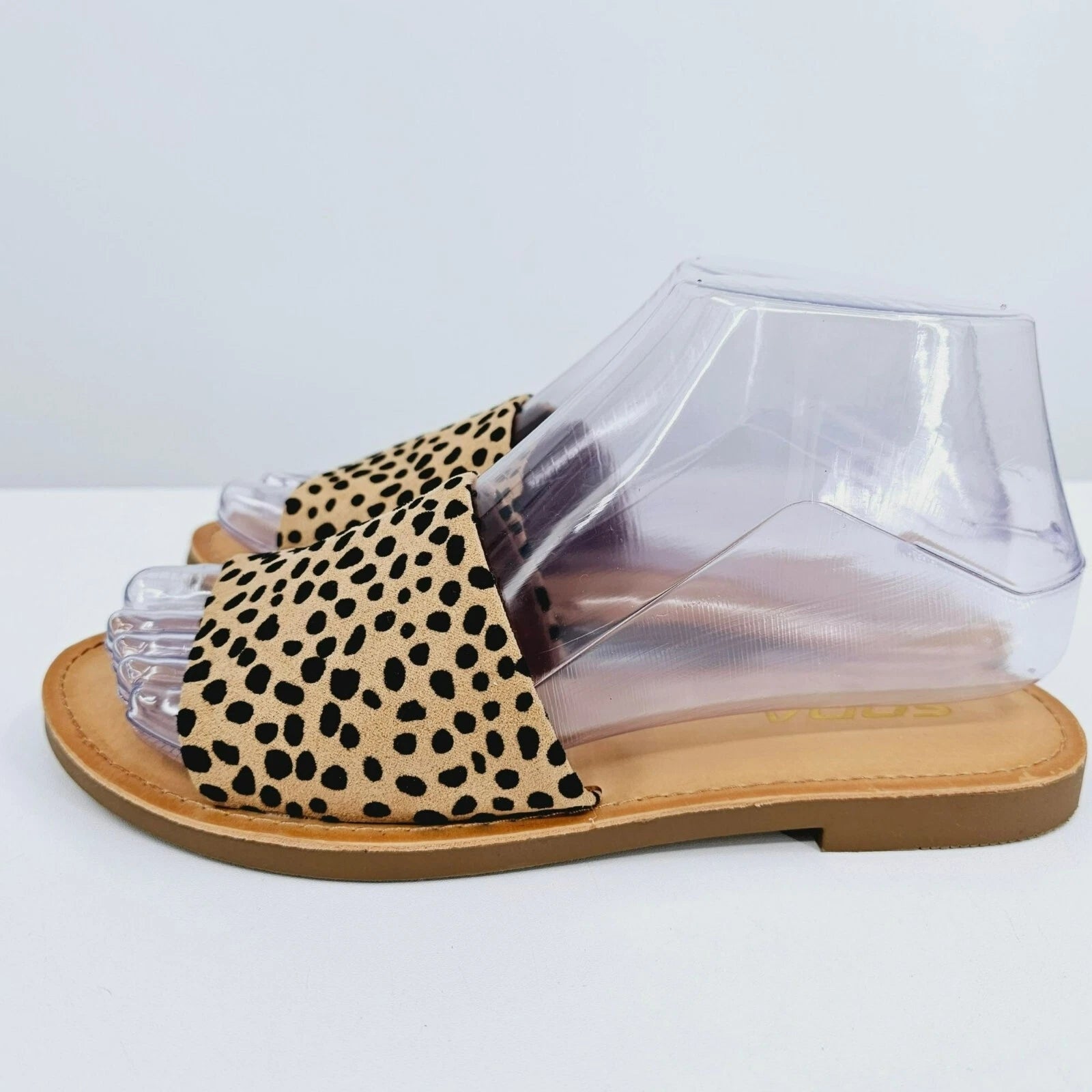 Soda Efron Cheetah Print Slide Sandals 6 Brown Black Tan Faux Suede Fabric Flats