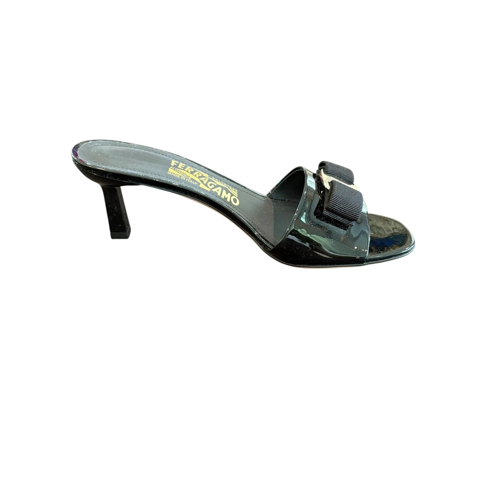 Salvatore Ferragamo Glo Sandals Kitten Heel Vara Bow Slide Patent Leather Sz 6.5