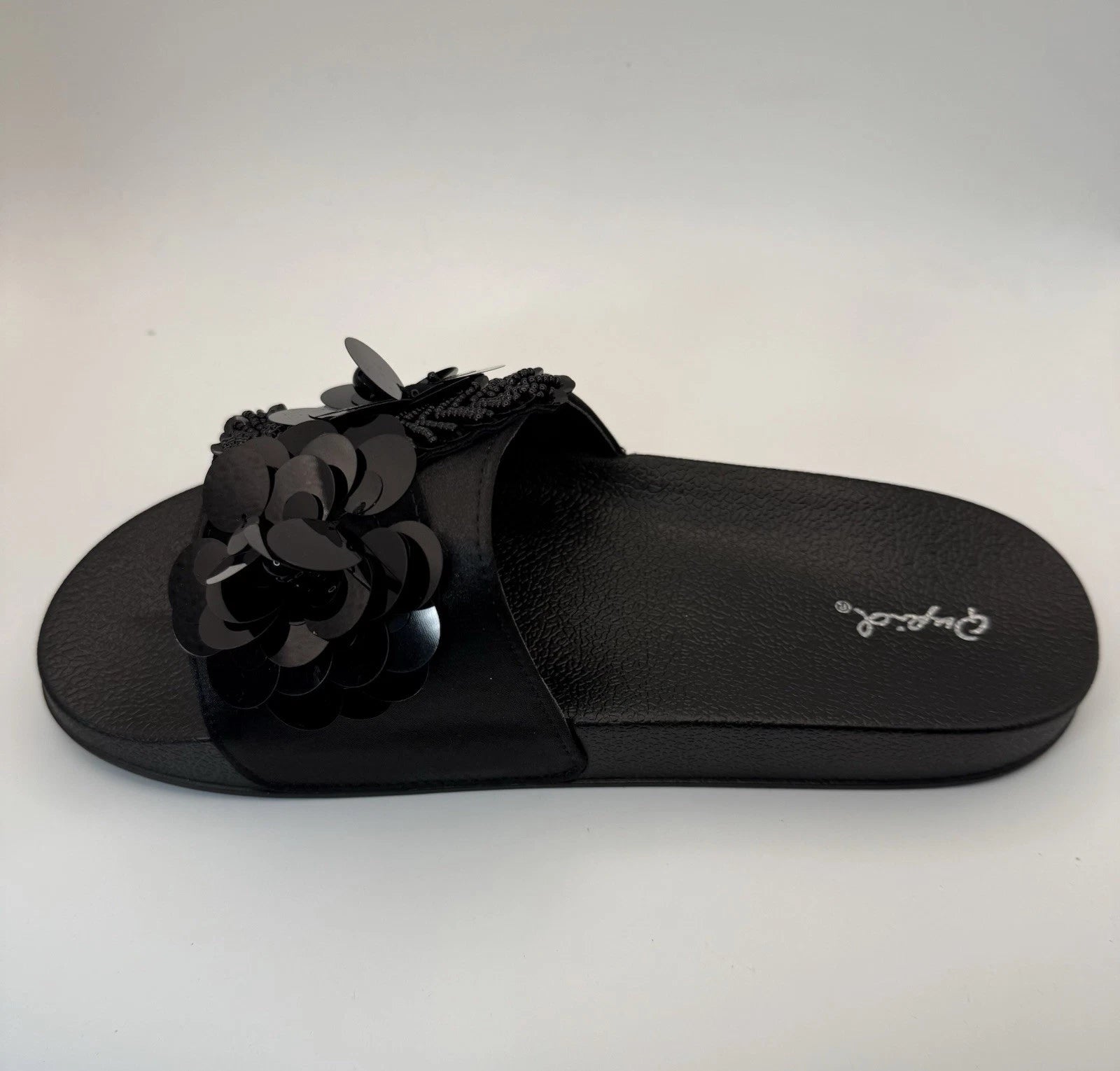 Qupid Women's Fashion Satin Black Flower Slides Sandals Flip Flops Sz 8 New!