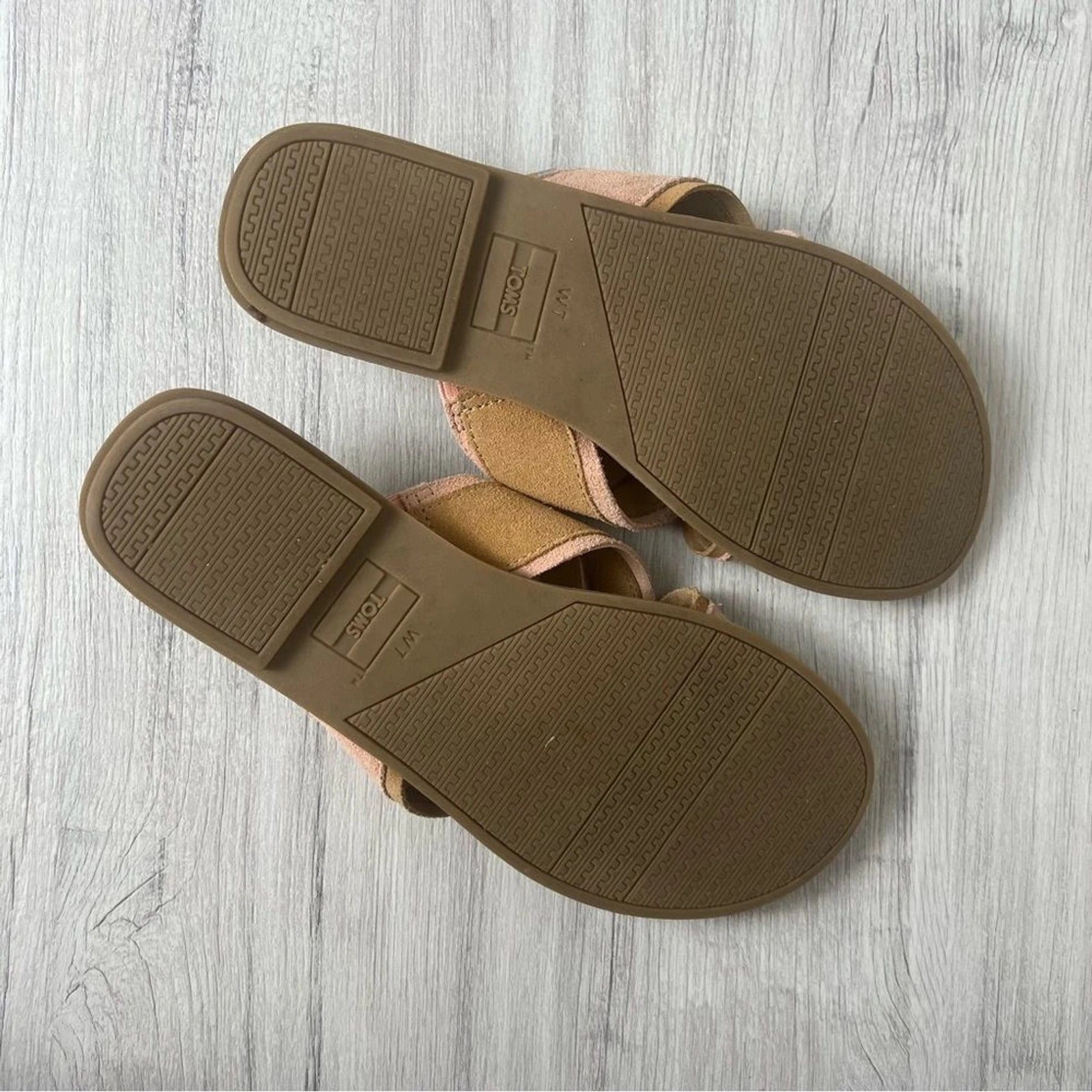 TOMS Val Slide Sandal Flip Flop style Size 7 Coral Pink & Tan