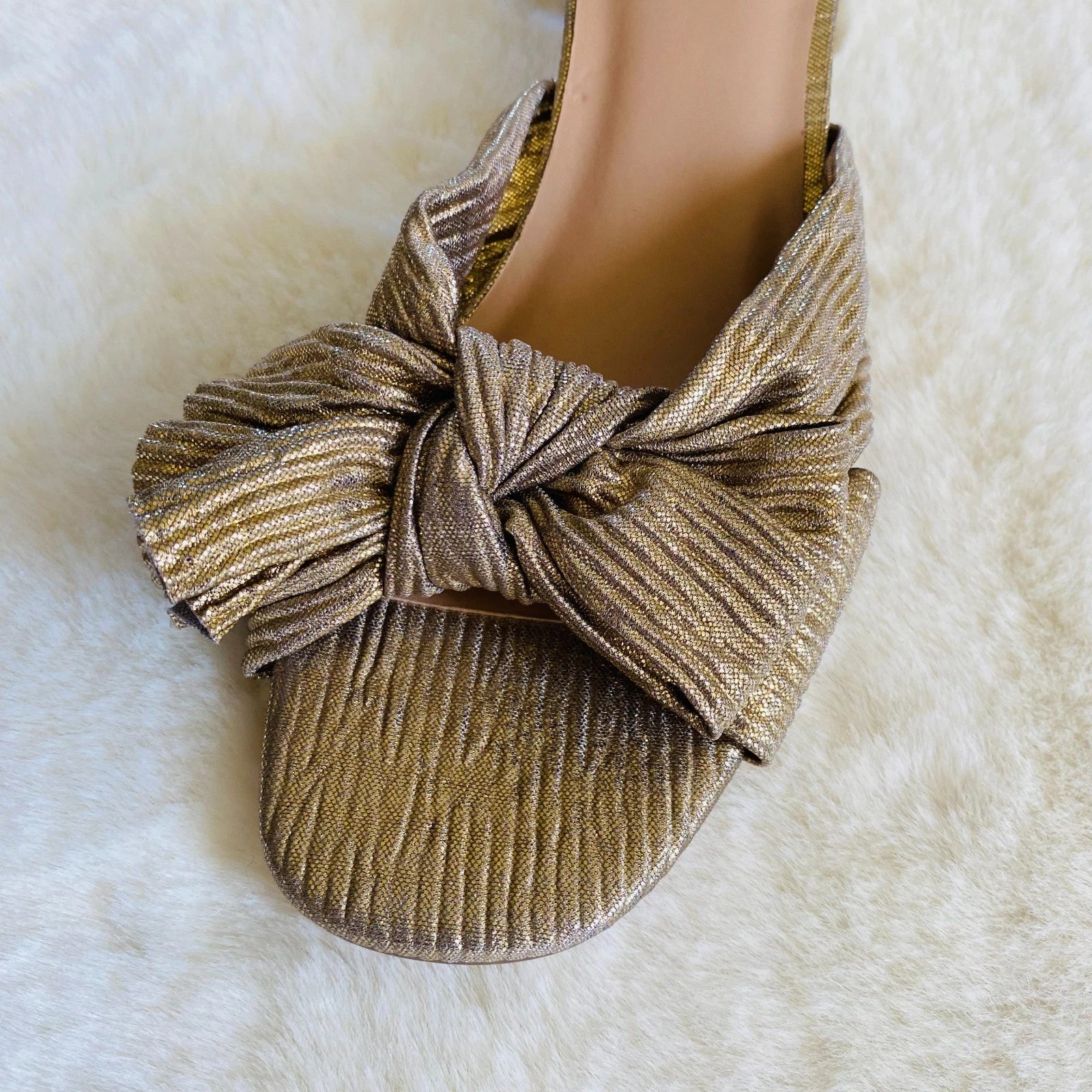 Kensie Urson Gold Foil Fabric Bow Block 2-inch Heeled Sandals Size 8 NEW Retro