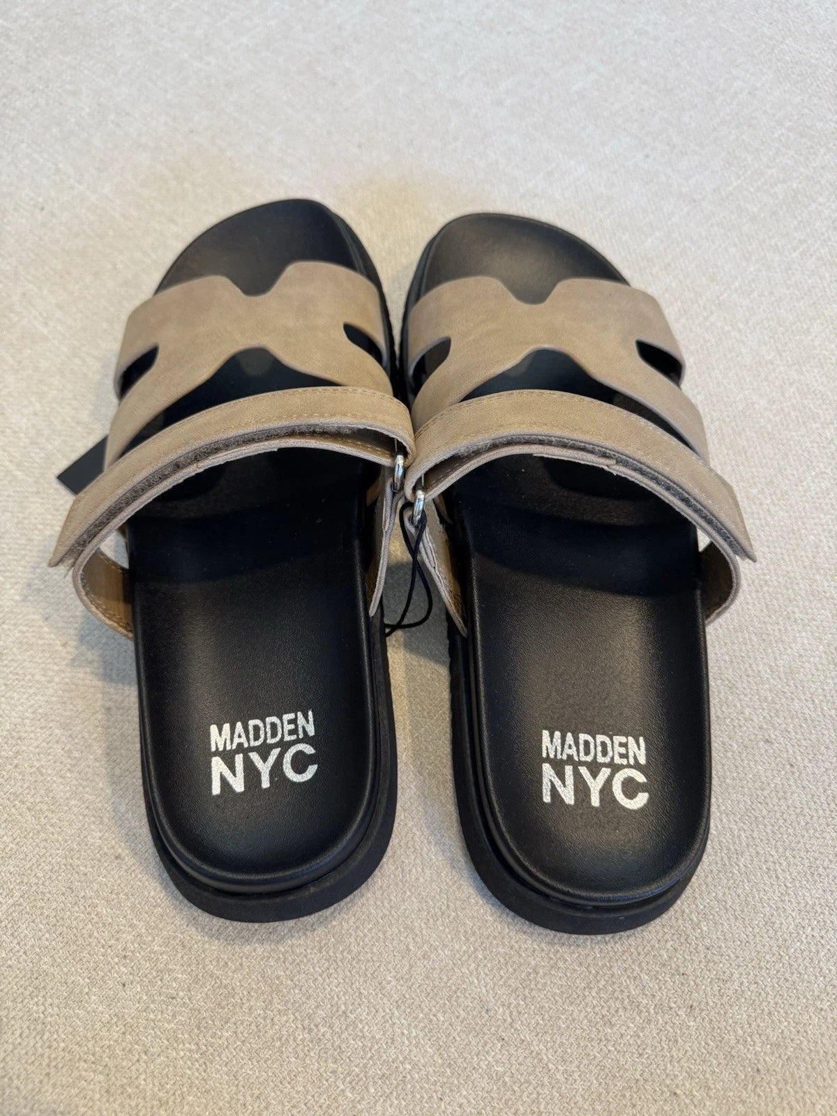 Steve Madden NYC H-style Footbed Sandal, Beige/Black, Sz 7, NWB