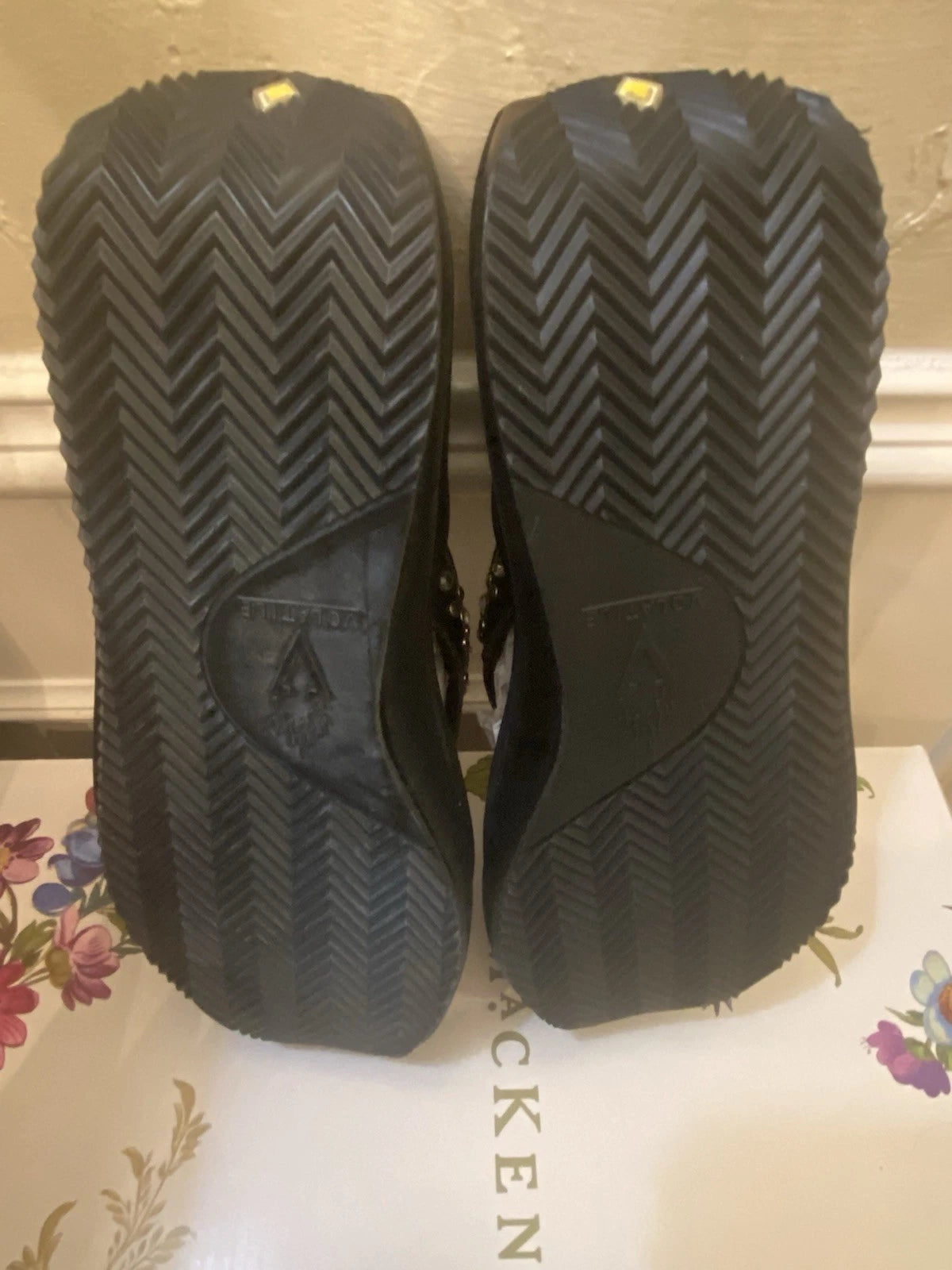 Volatile BLACKWomen's Wedge Flip Flop Style Sandals Cross Rhinestones & Studs 9M