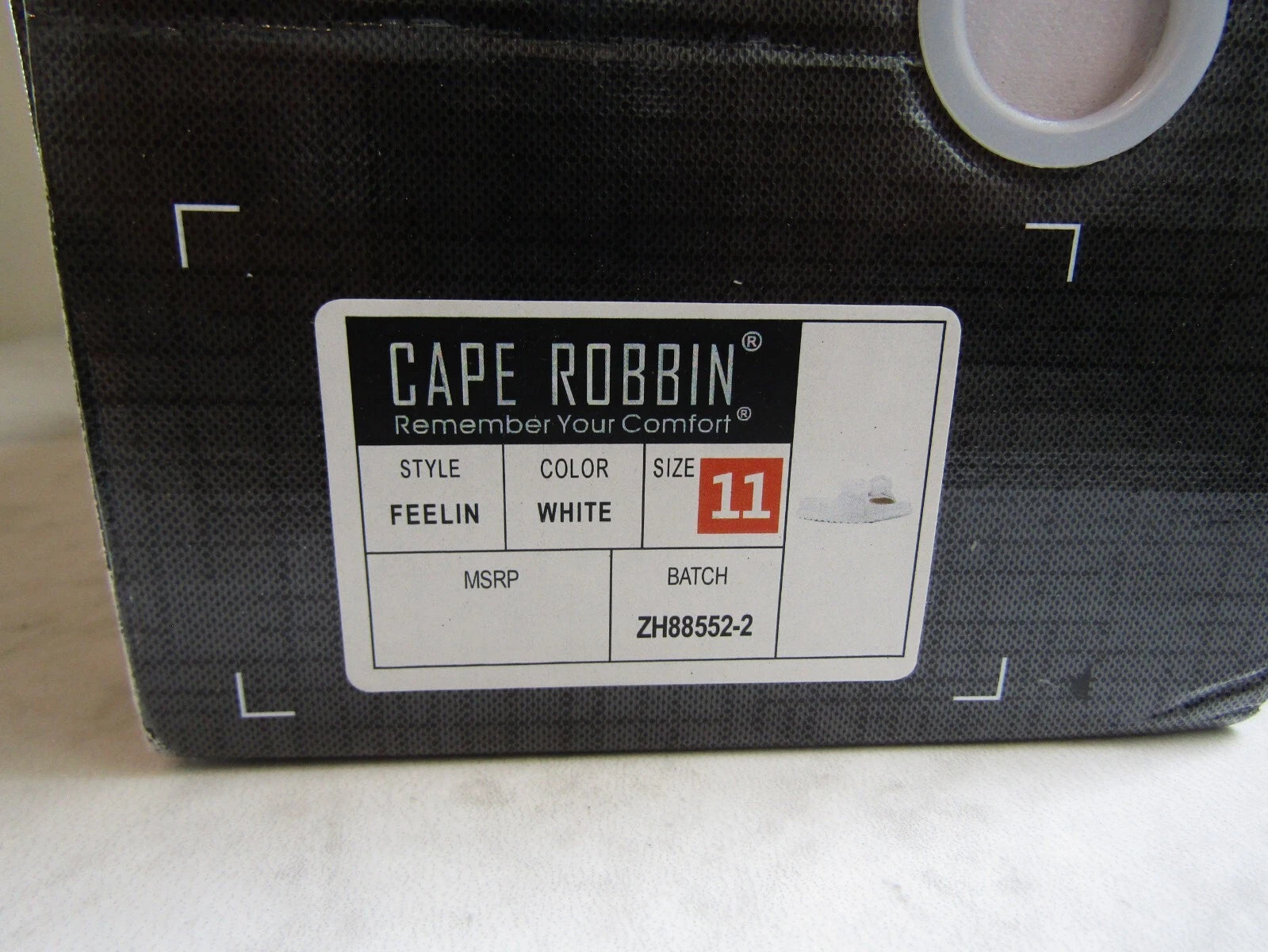 NIB Cape Robbin Feelin White Bow Wide Strap Slides Sandal Shoes Women's Size 11