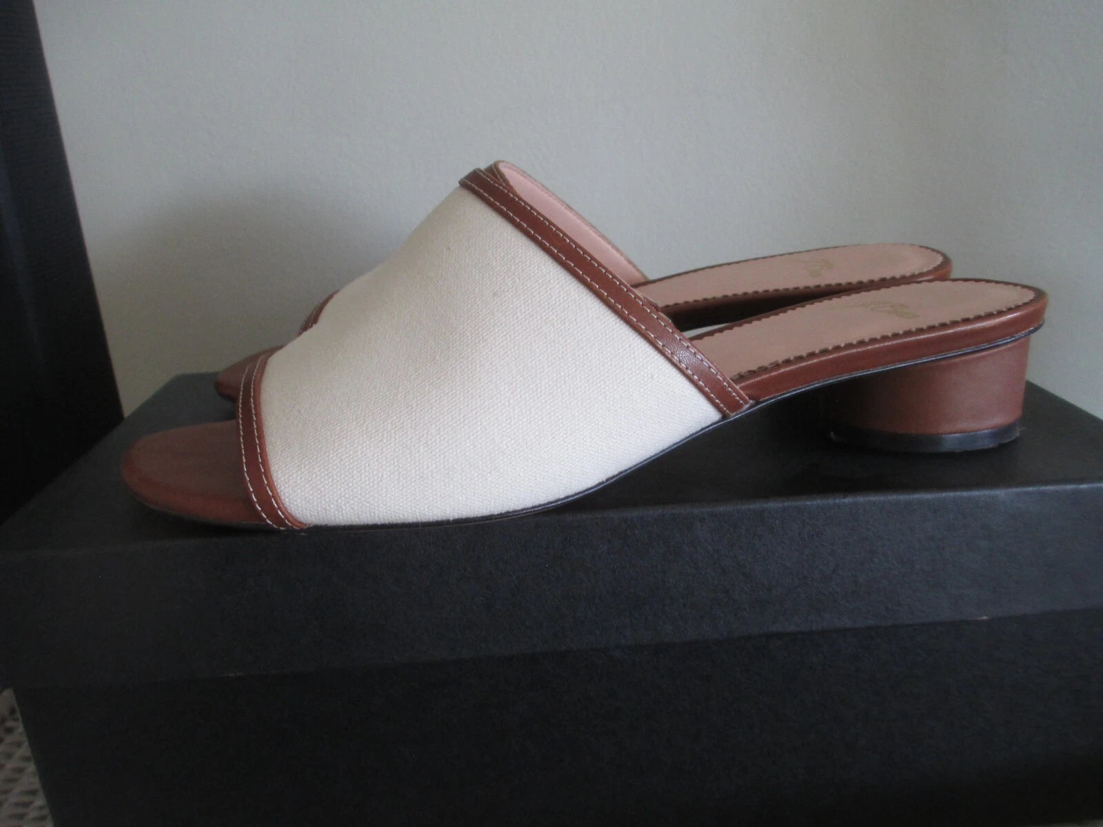J CREW Canvas with Leather Slide Sandal in Natural SZ 8.5M Style AW069 EUC