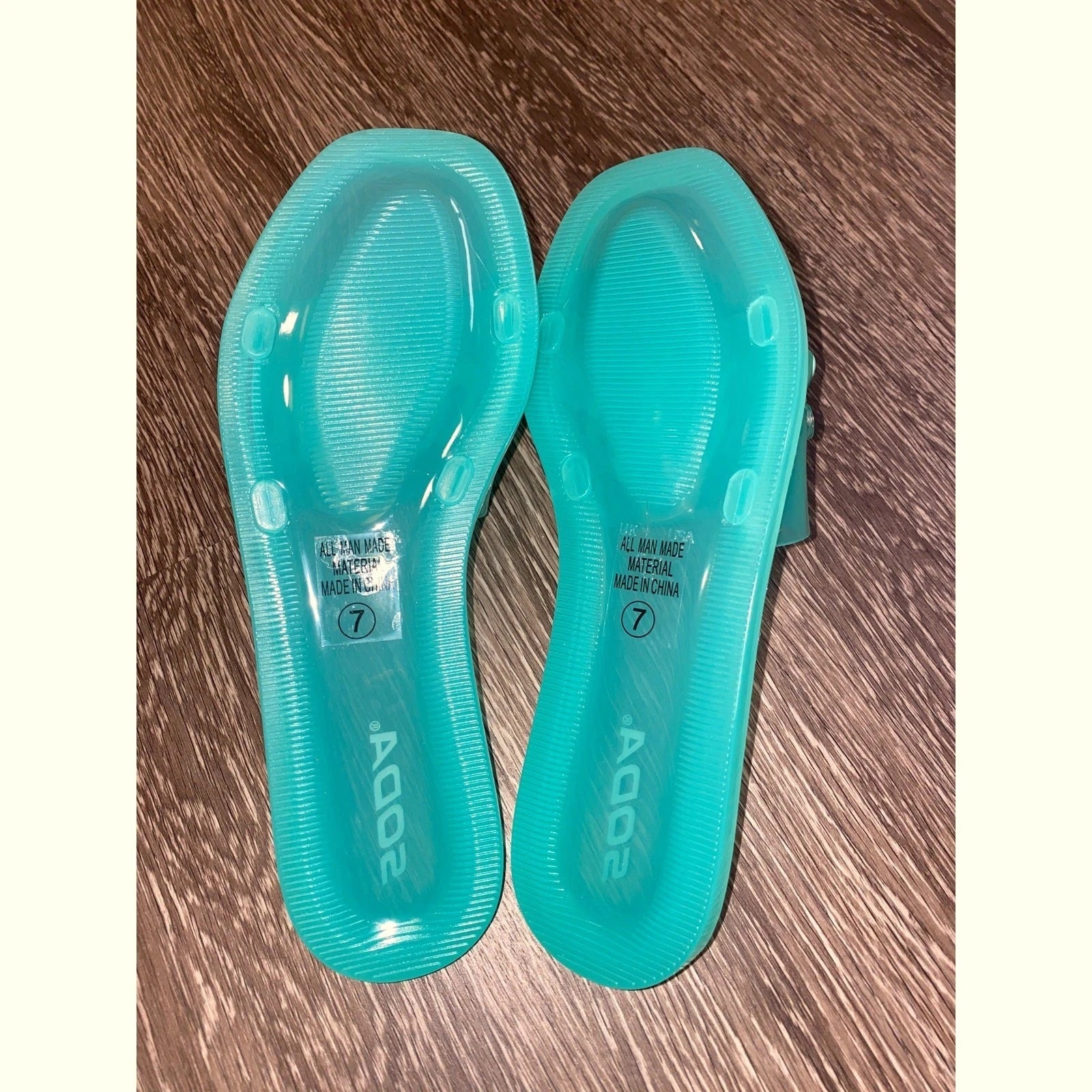 New 7 Fashion Nova Pastel Mint Green Jelly Cuban Link Matte Slide Sandals