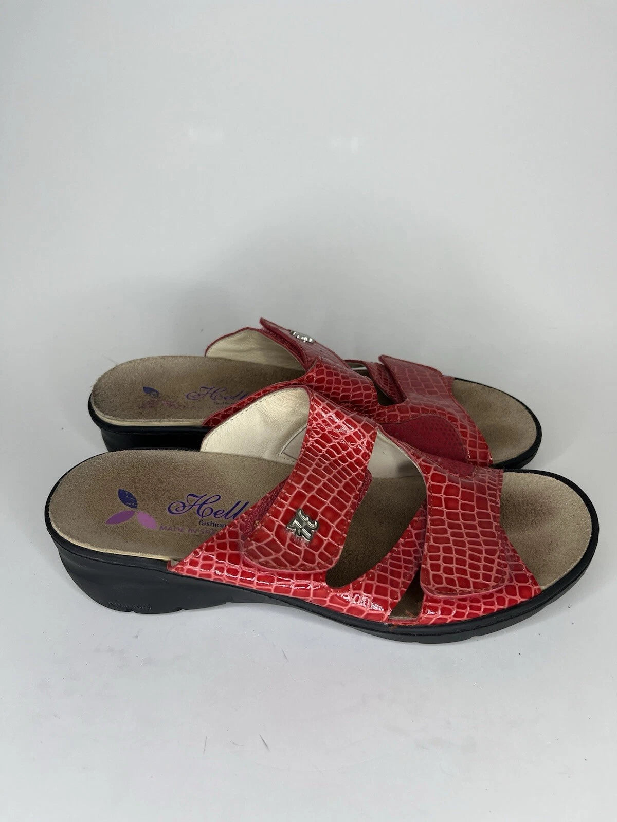 Helle Fashion Comfort Sandals Slides Wedge Heel Women Sz 38 US 7 Red Croc Spain