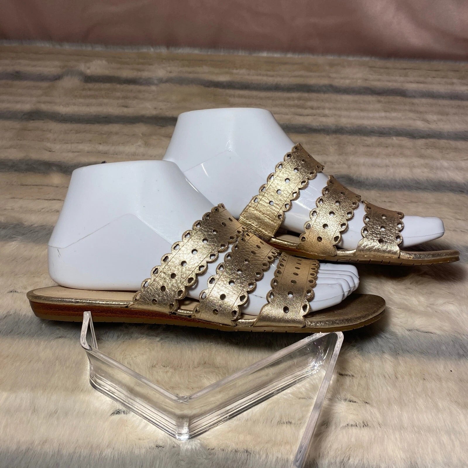 Kate Spade Brittany Gold Sandals Scalloped Straps Metallic Leather Size 7M