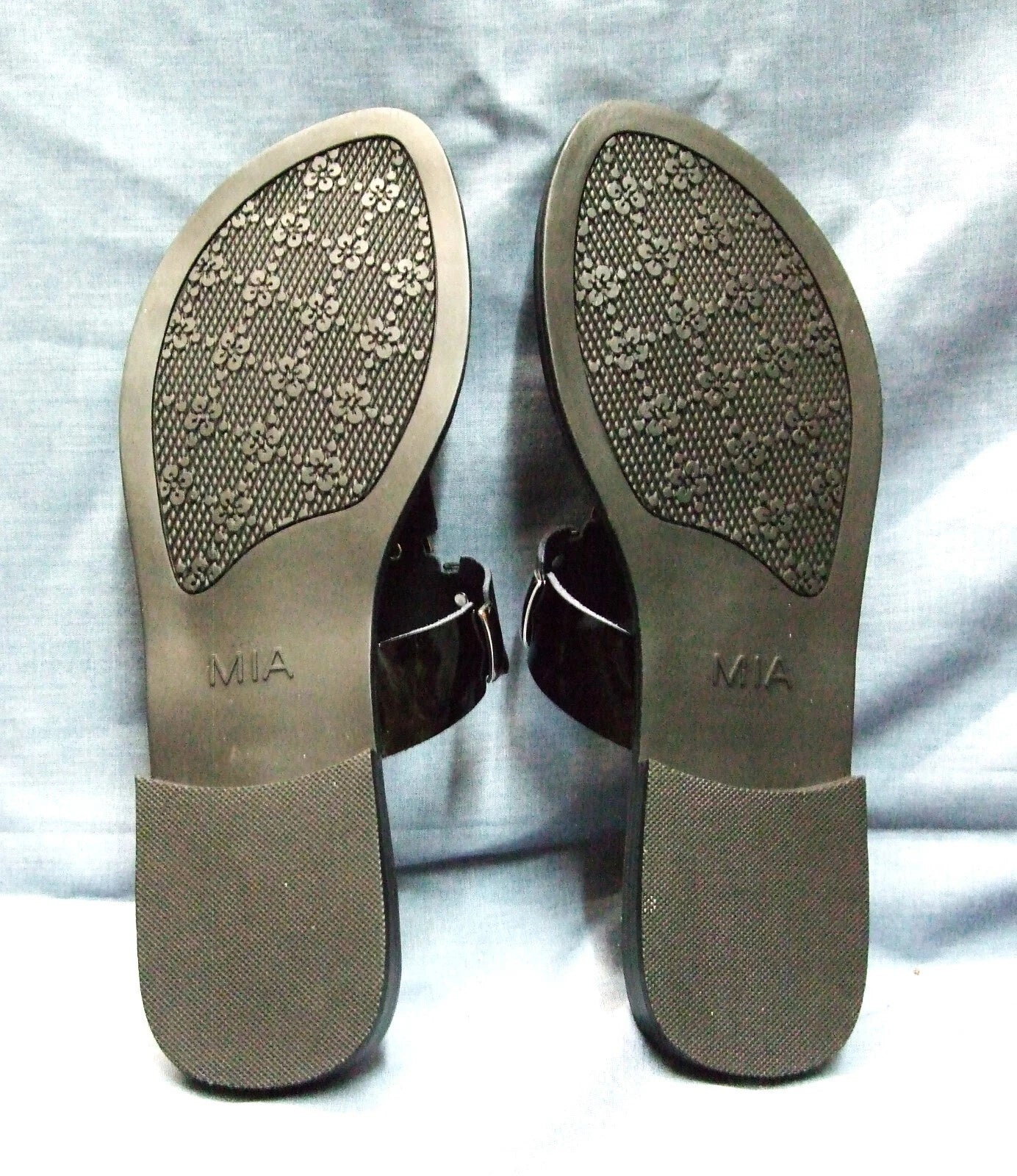 MIA Women's Black Patent Leather Thong Fashion Slides 8.5M New in Box