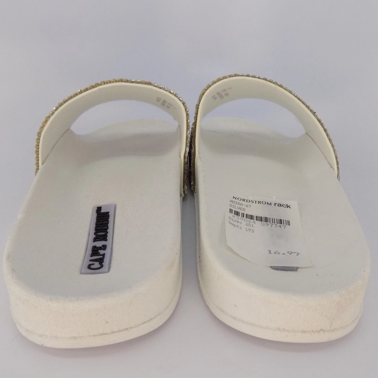 NEW! Cape Robbin Moira Slide Pool Fashion Sandals Women Size 6.0 M, White Silver