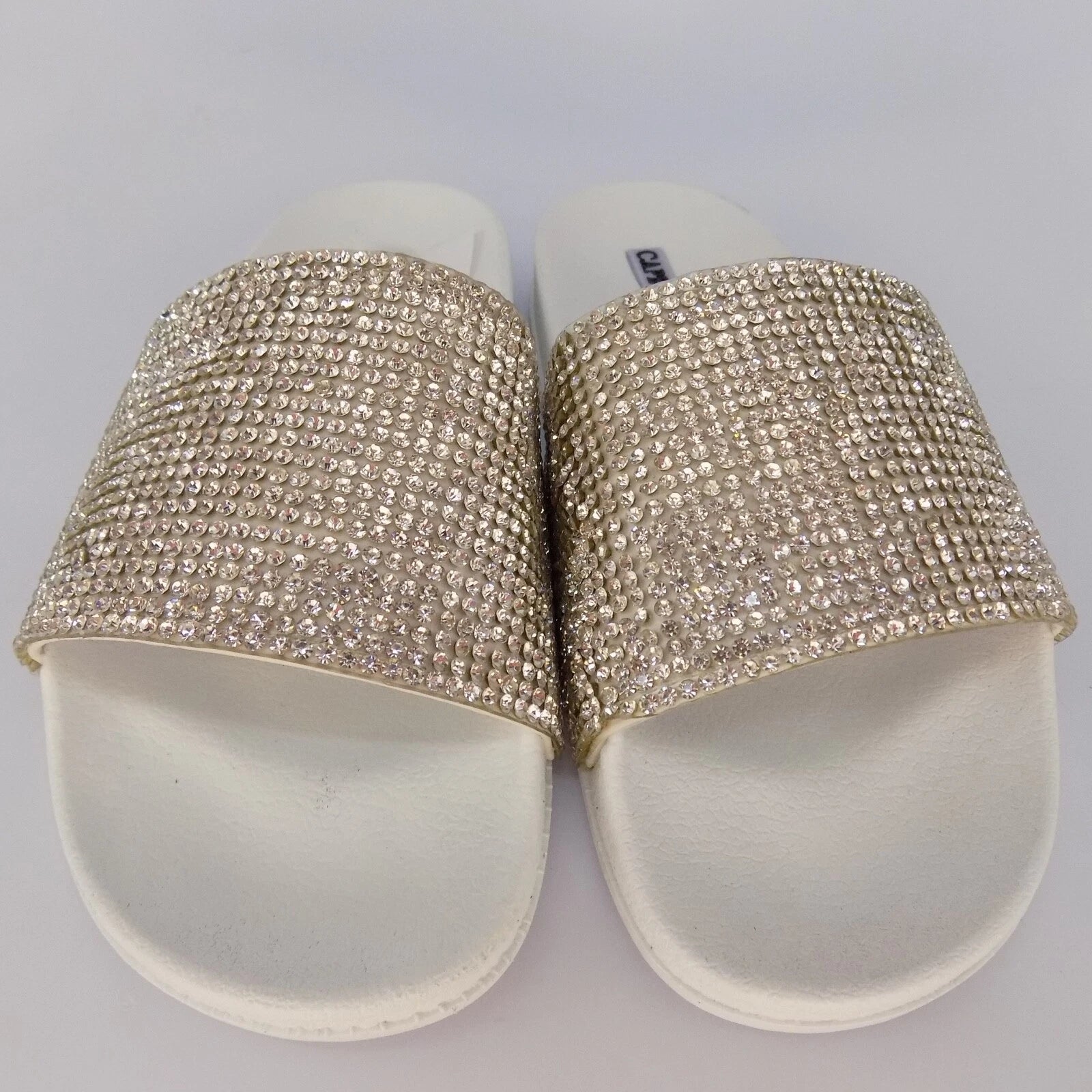 NEW! Cape Robbin Moira Slide Pool Fashion Sandals Women Size 6.0 M, White Silver