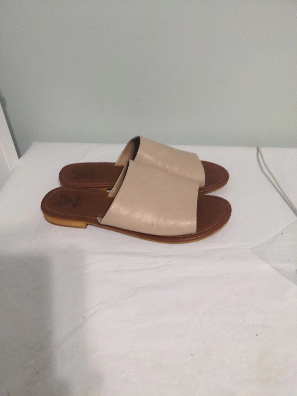 Beast Fashion Leather Slide Sandals Blush Color  Size 10