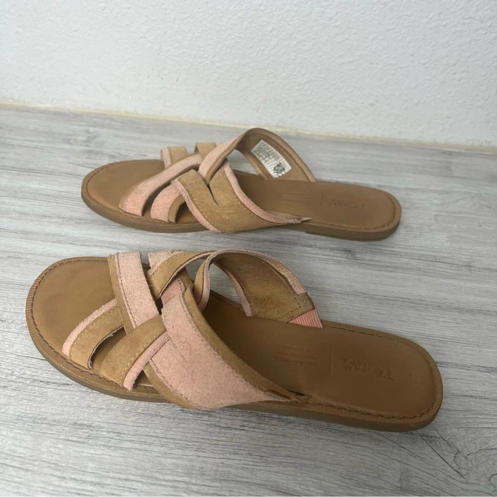 TOMS Val Slide Sandal Flip Flop style Size 7 Coral Pink & Tan