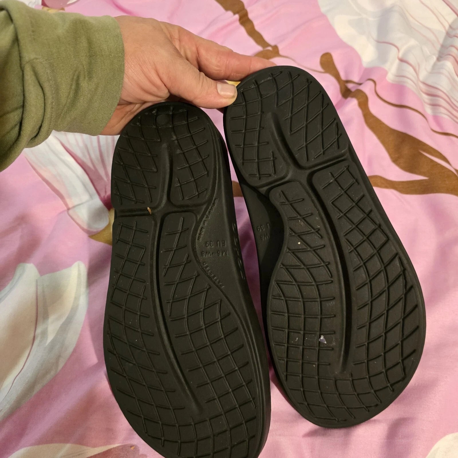 oofos womens 8 Ooriginal Sport Thong Slide New Style 39 EU