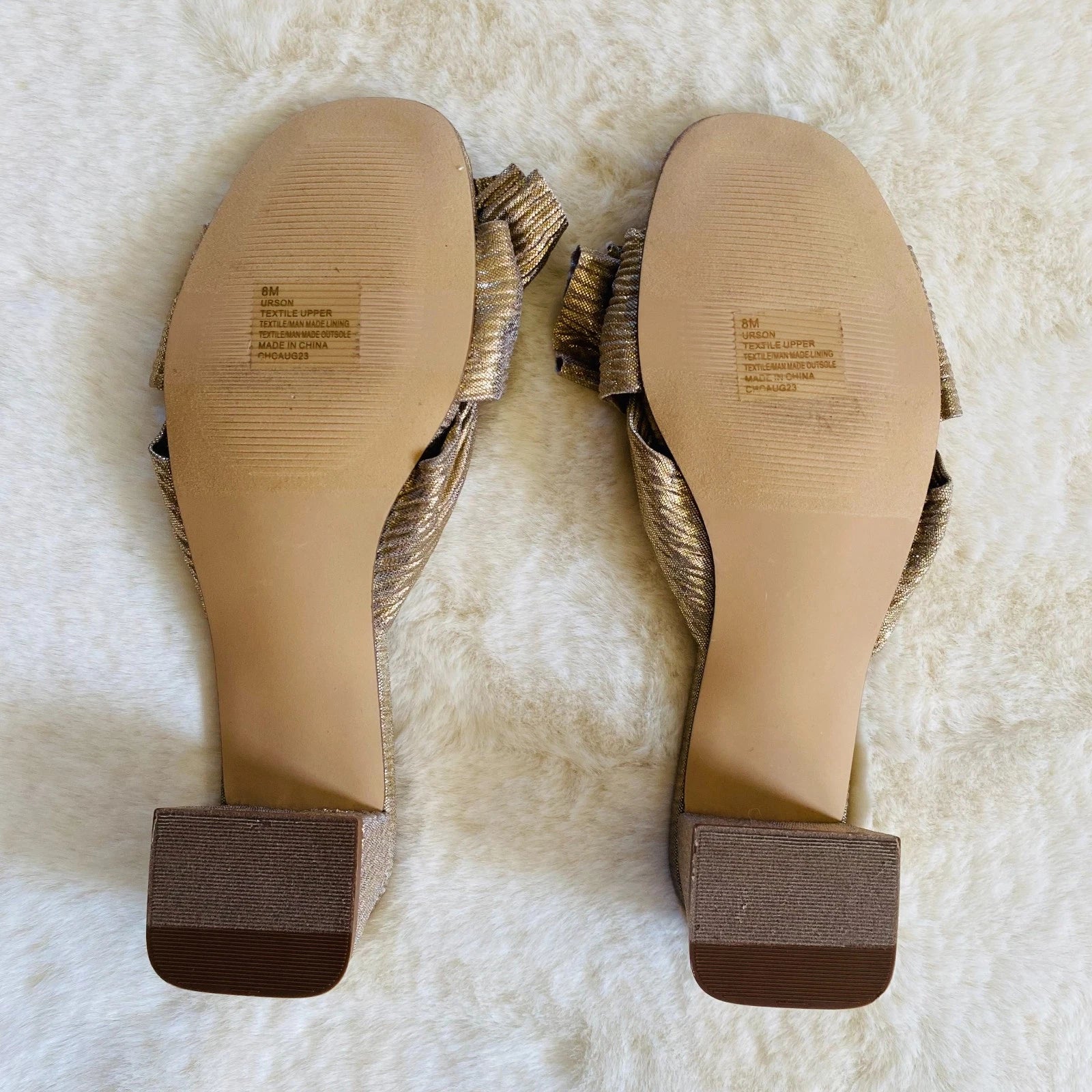 Kensie Urson Gold Foil Fabric Bow Block 2-inch Heeled Sandals Size 8 NEW Retro