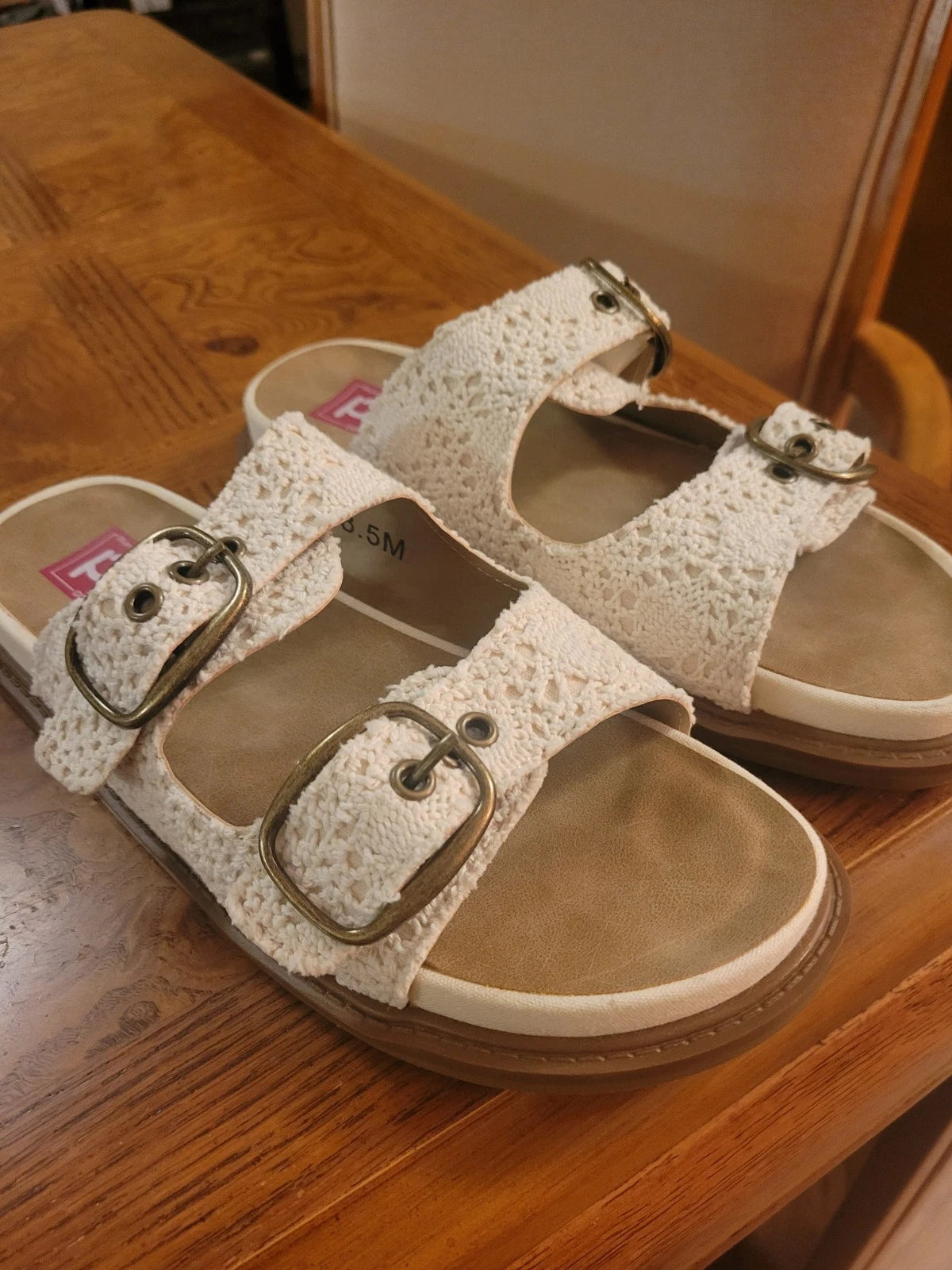 Ivory Macrame Style Slide Sandals By POP Sz 8.5. Exceptionally Clean!!