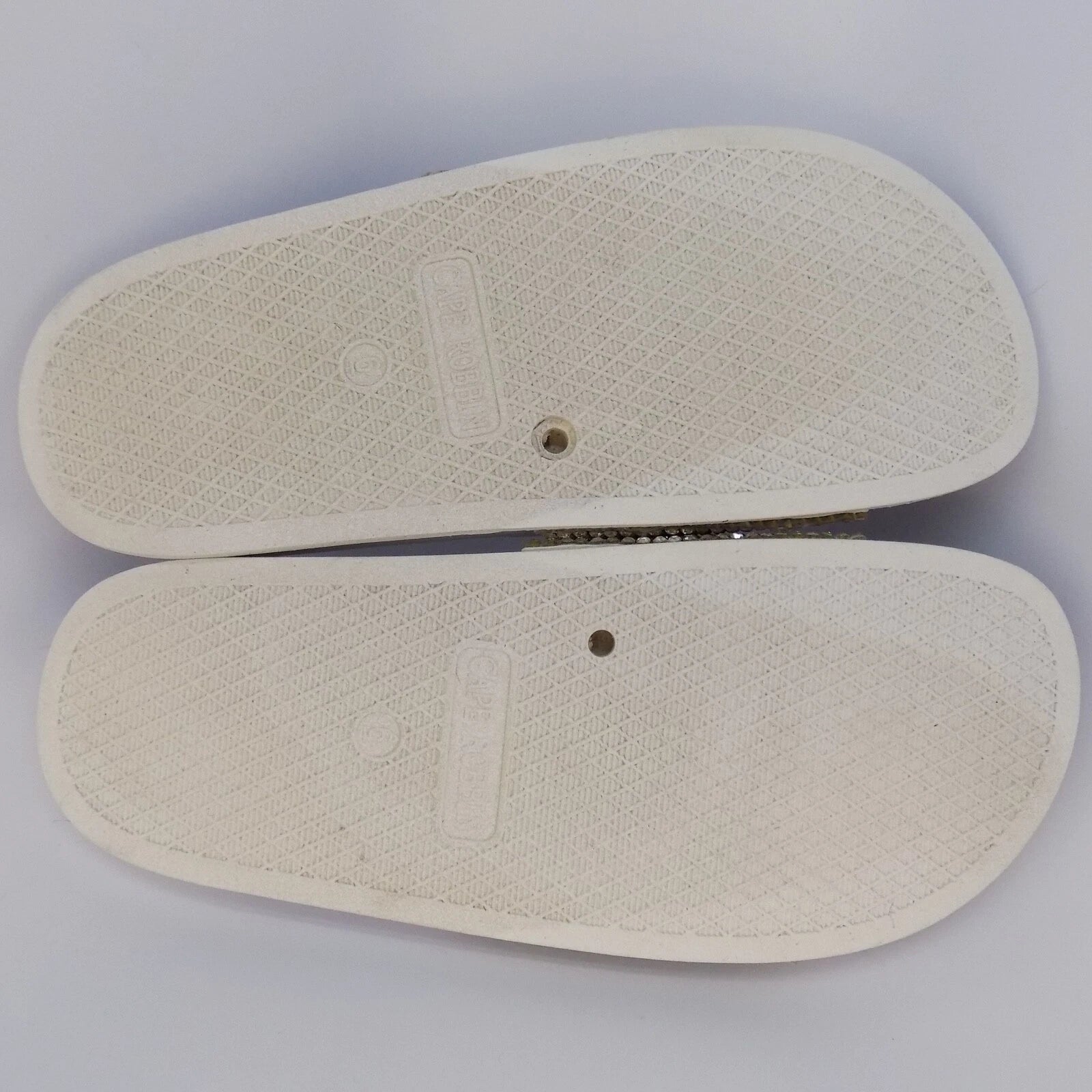 NEW! Cape Robbin Moira Slide Pool Fashion Sandals Women Size 6.0 M, White Silver