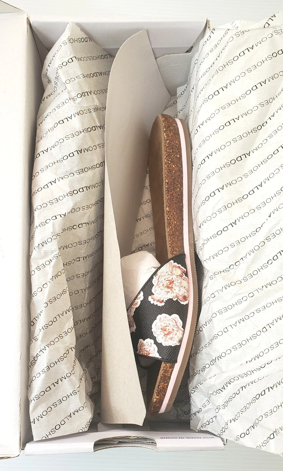 New Womens Aldo shoes Size 7 style sandals Aloha-56 flower pattern slides