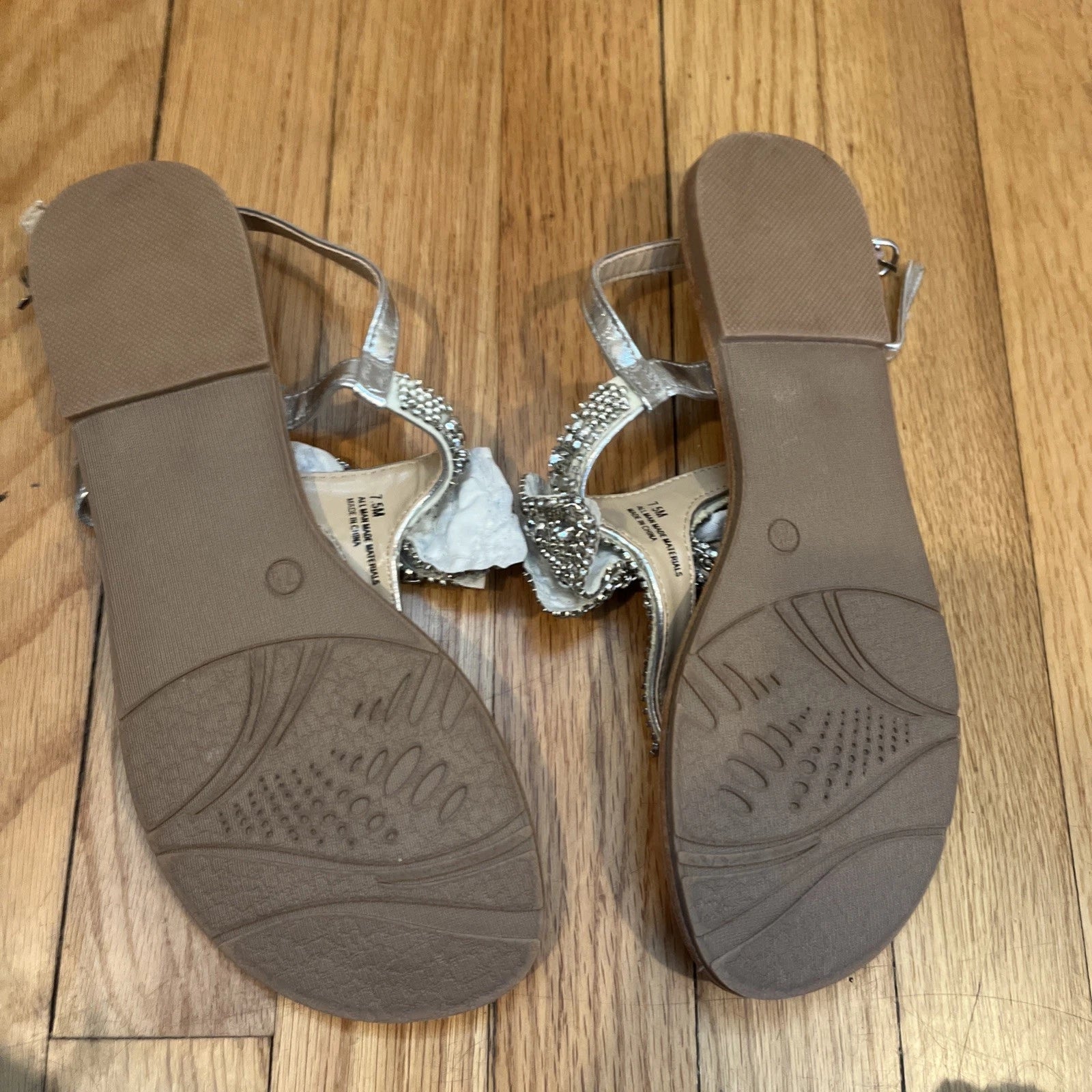 Silver Big Bow Women’s Sandals Size 7.5 Women's Shoes Fashion