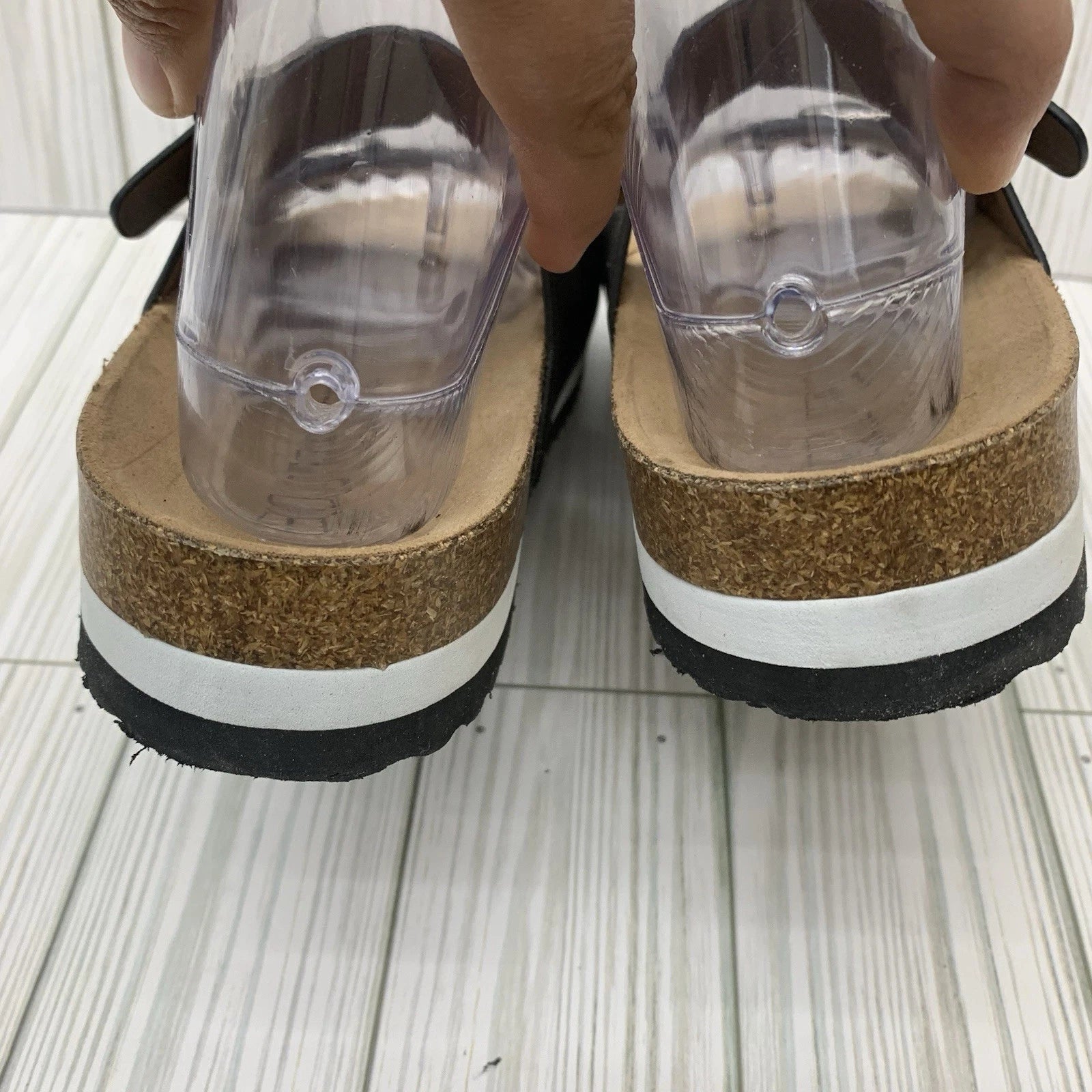 NWOB Boutique Beach Babe Black Metallic Buckle Sandals Women’s Size 7 Slip-On