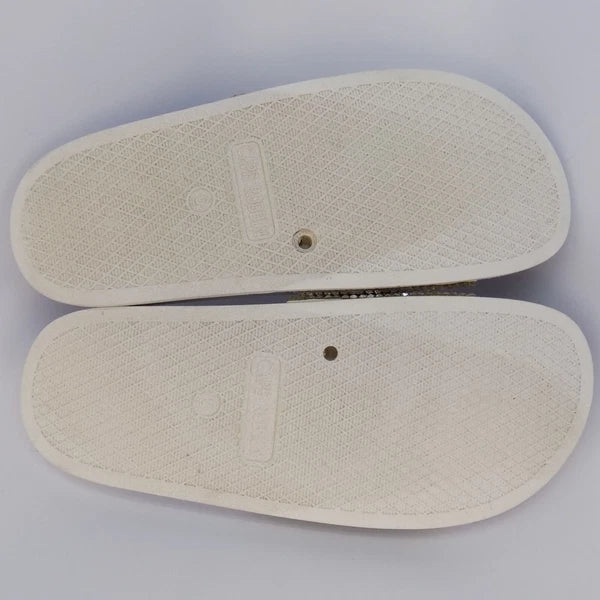 NEW! Cape Robbin Moira Slide Pool Fashion Sandals Women Size 6.0 M, White Silver