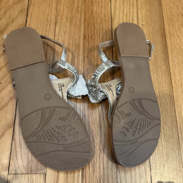 Silver Big Bow Women’s Sandals Size 7.5 Women's Shoes Fashion