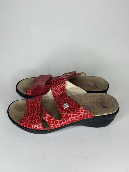 Helle Fashion Comfort Sandals Slides Wedge Heel Women Sz 38 US 7 Red Croc Spain