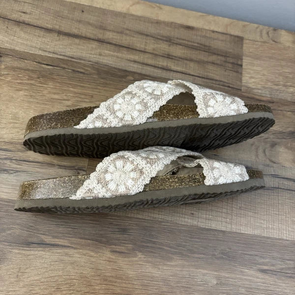 Haute Hippie Floral Embroidery Crochet Style Criss Cross Sandals 9 M