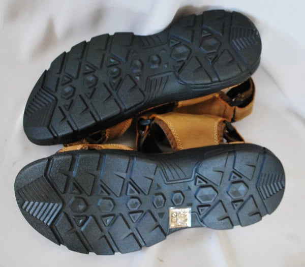 Summer Fashion Womens Sandals Real Leather Beach Outdoor Hook/Eye  US 8.5 Womens