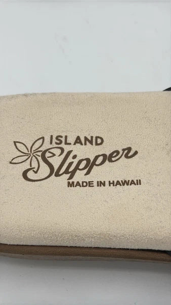 Island Slipper womens sandals black size 11 Hawaii.