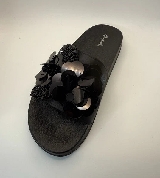 Qupid Women's Fashion Satin Black Flower Slides Sandals Flip Flops Sz 8 New!