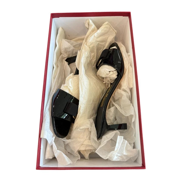 Salvatore Ferragamo Glo Sandals Kitten Heel Vara Bow Slide Patent Leather Sz 6.5