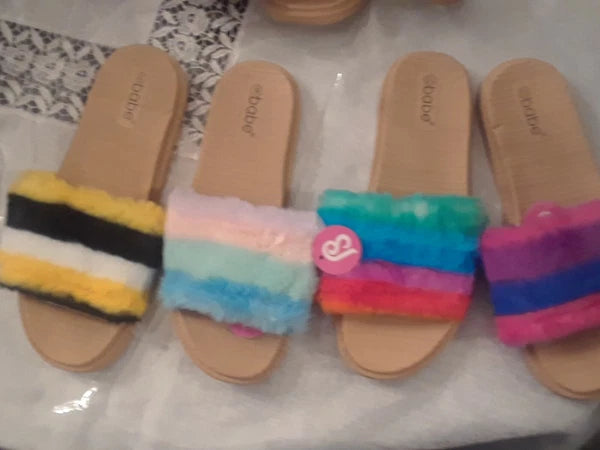 New ladies  FASHION fAUX FUR   slides beach furry sandals