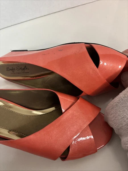 Soft Style Hush Puppy Orange Patent Leather Wedge Slide Shoes Sandals Size 8. W