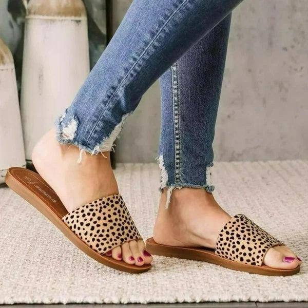 Soda Efron Cheetah Print Slide Sandals 6 Brown Black Tan Faux Suede Fabric Flats