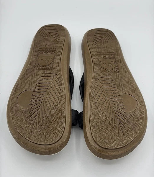 Island Slipper womens sandals black size 11 Hawaii.