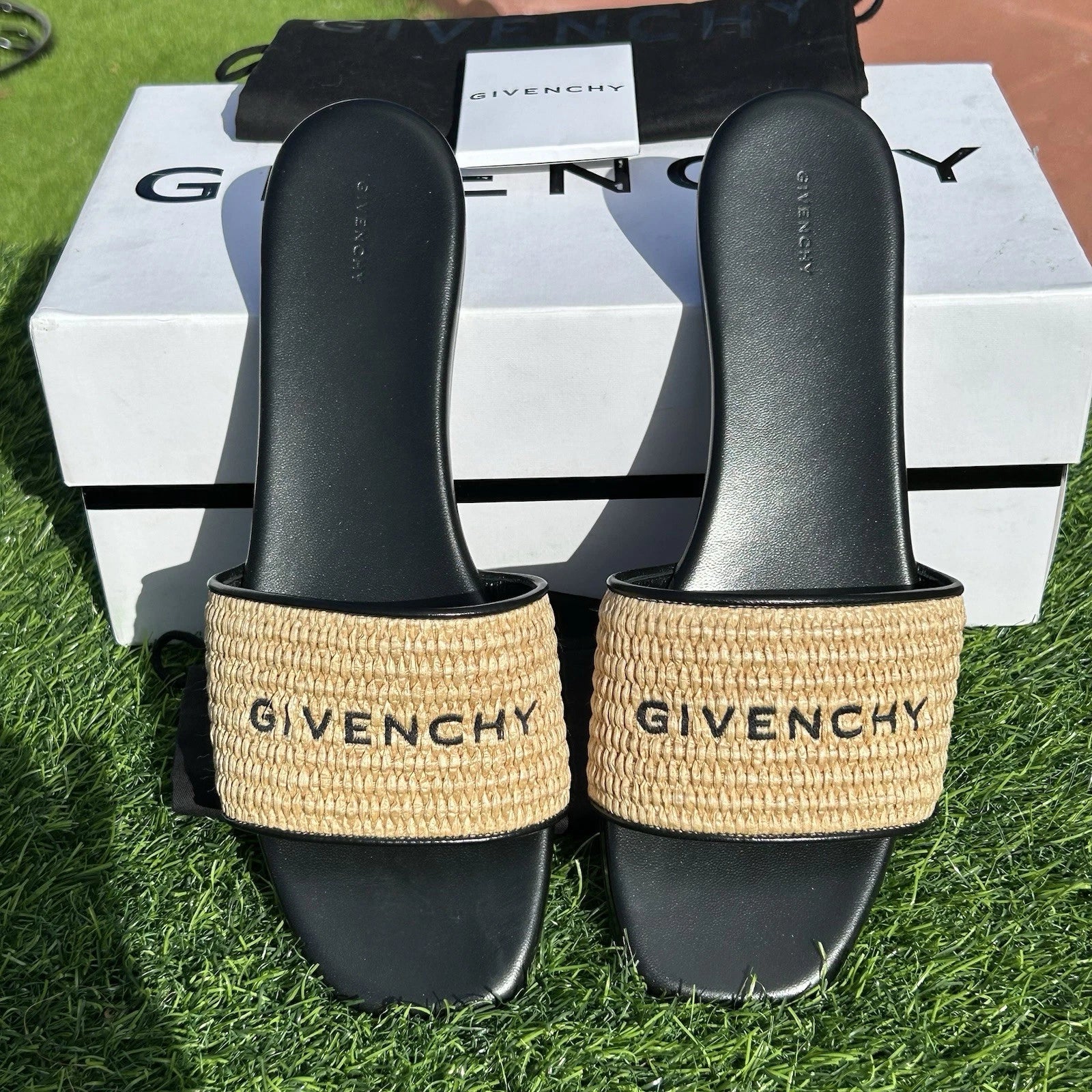 GIVENCHY 4G EMBROIDERED LOGO RAFFIA AND BLACK LEATHER SLIDE SANDALS SZ 40.5 NEW!