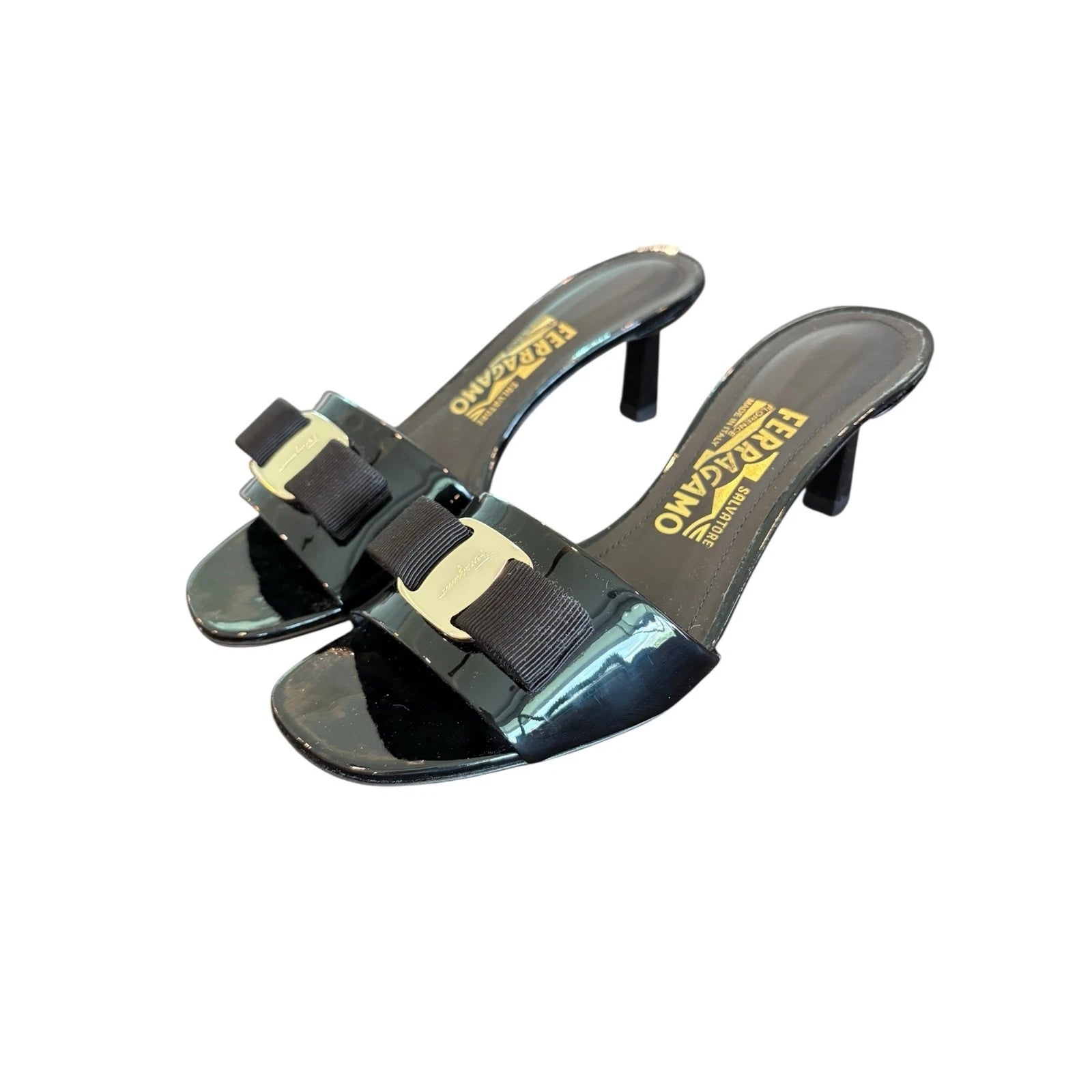 Salvatore Ferragamo Glo Sandals Kitten Heel Vara Bow Slide Patent Leather Sz 6.5