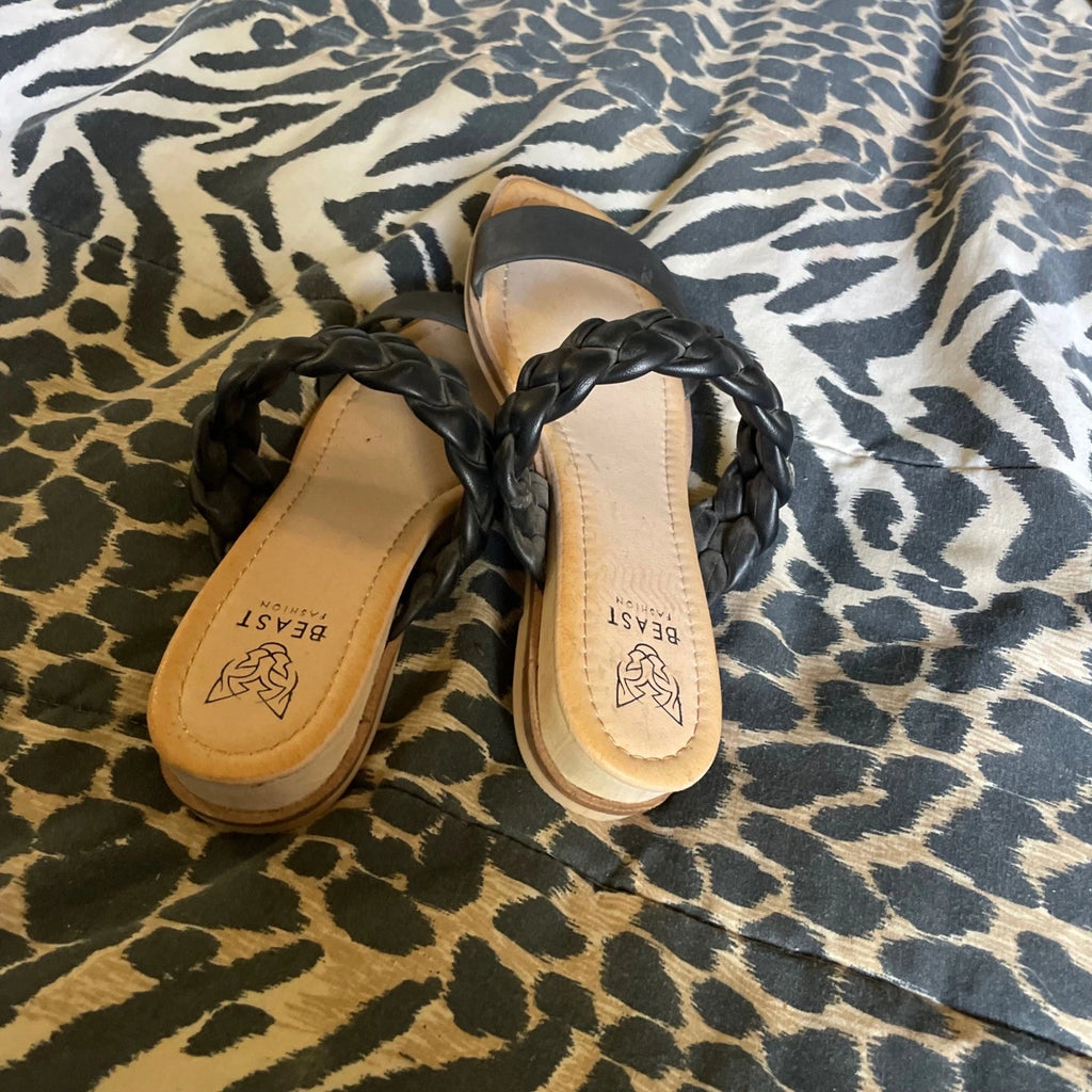 Womens Beast Fashion Braided Black Slip On Sandals Slides Casual Sz 7