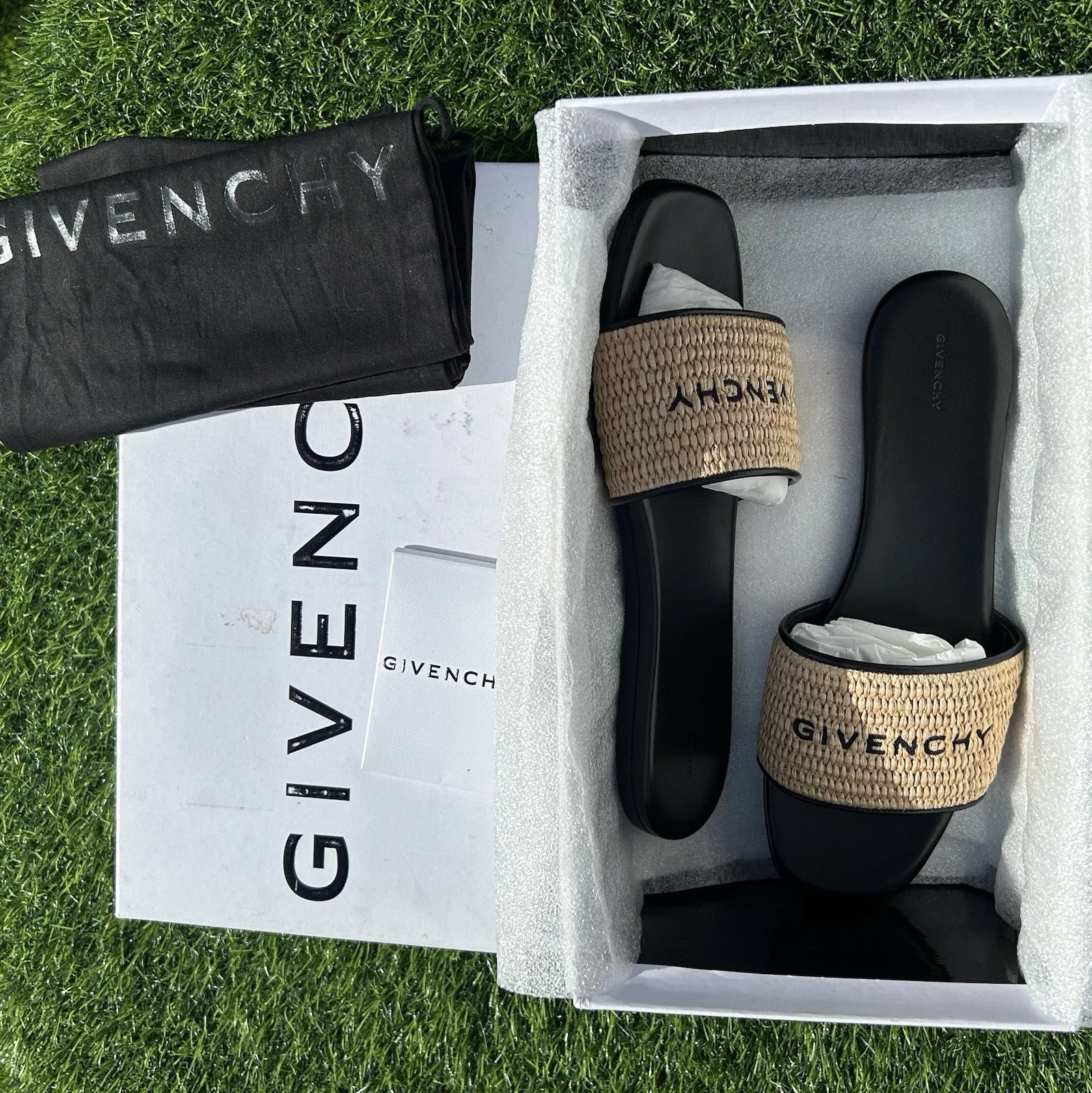 GIVENCHY 4G EMBROIDERED LOGO RAFFIA AND BLACK LEATHER SLIDE SANDALS SZ 40.5 NEW!