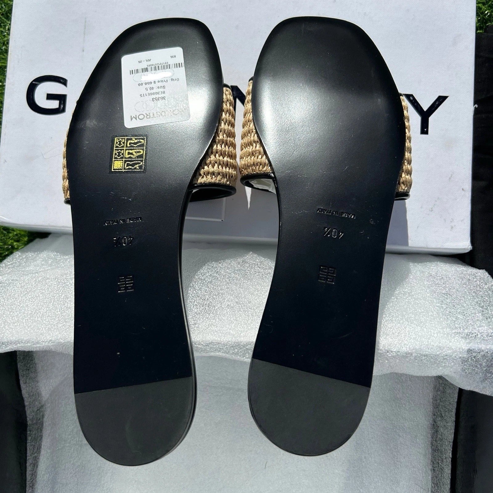 GIVENCHY 4G EMBROIDERED LOGO RAFFIA AND BLACK LEATHER SLIDE SANDALS SZ 40.5 NEW!