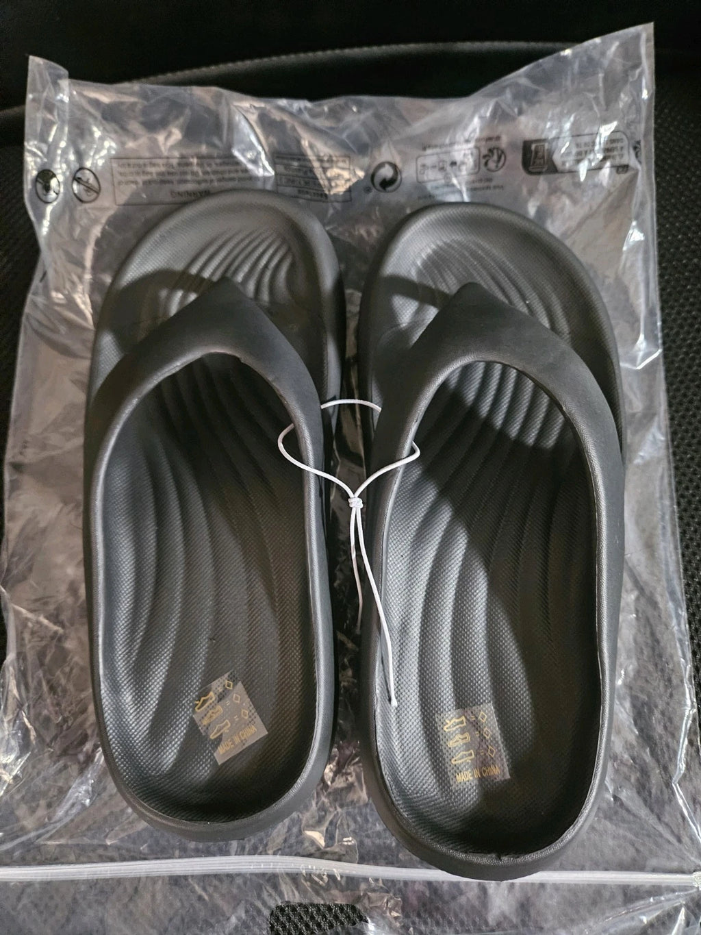 Women's Size 6.5 - 7 Soft Cushion & Comfy Fashion Slides, 2 White & 3 Black