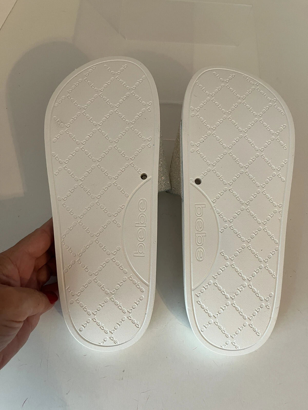 Bebe Women’s White Slide Fashion Sandals Flats Size 10, Glitter. NWOT. Fast Ship