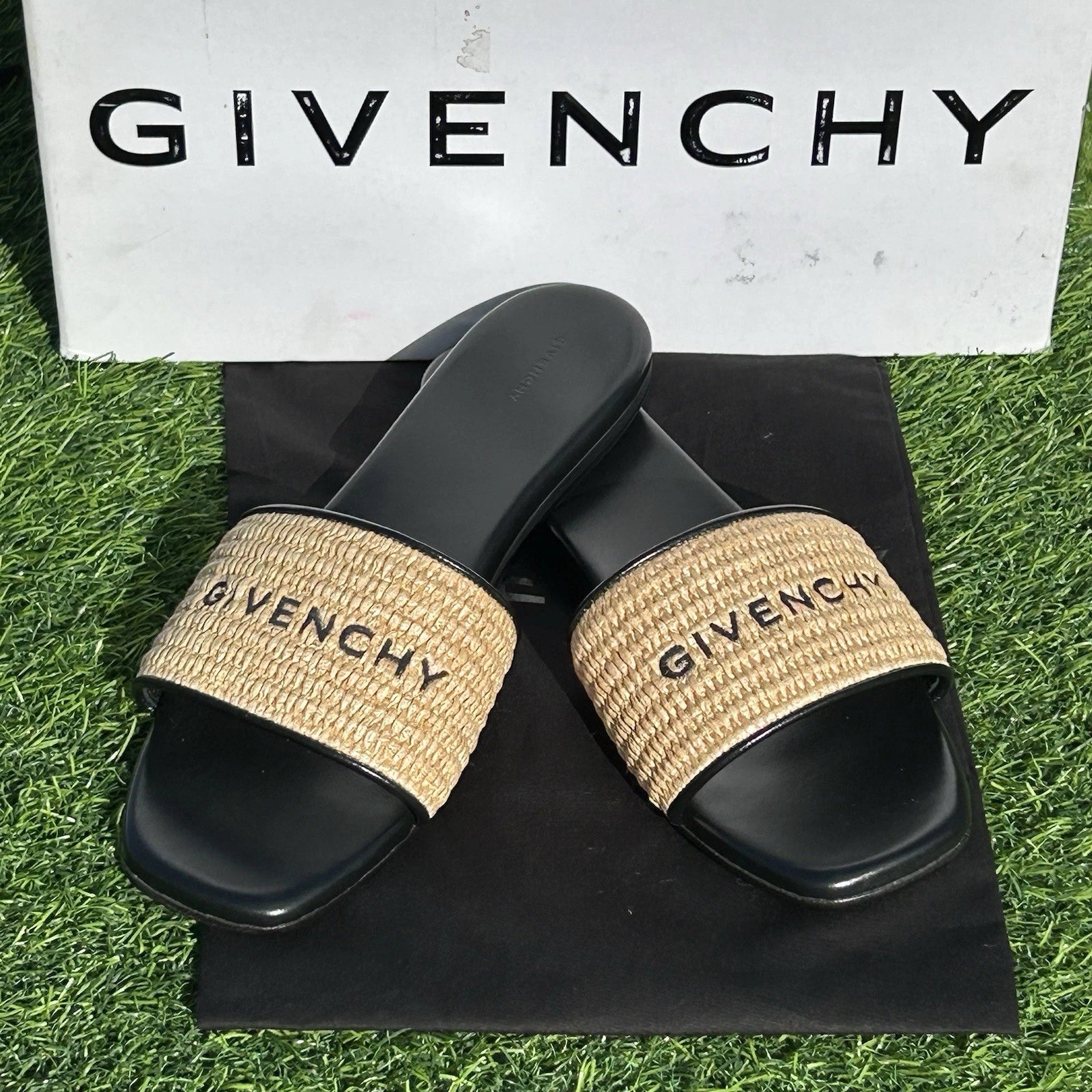 GIVENCHY 4G EMBROIDERED LOGO RAFFIA AND BLACK LEATHER SLIDE SANDALS SZ 40.5 NEW!