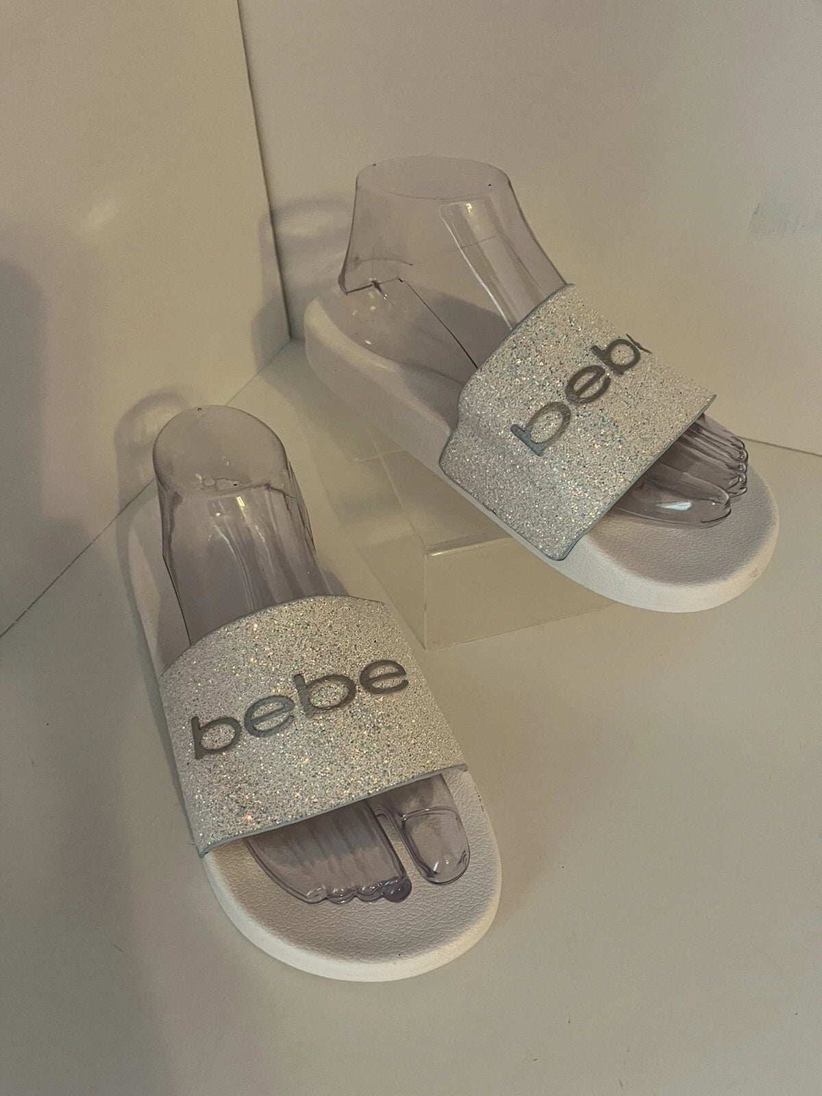 Bebe Women’s White Slide Fashion Sandals Flats Size 10, Glitter. NWOT. Fast Ship