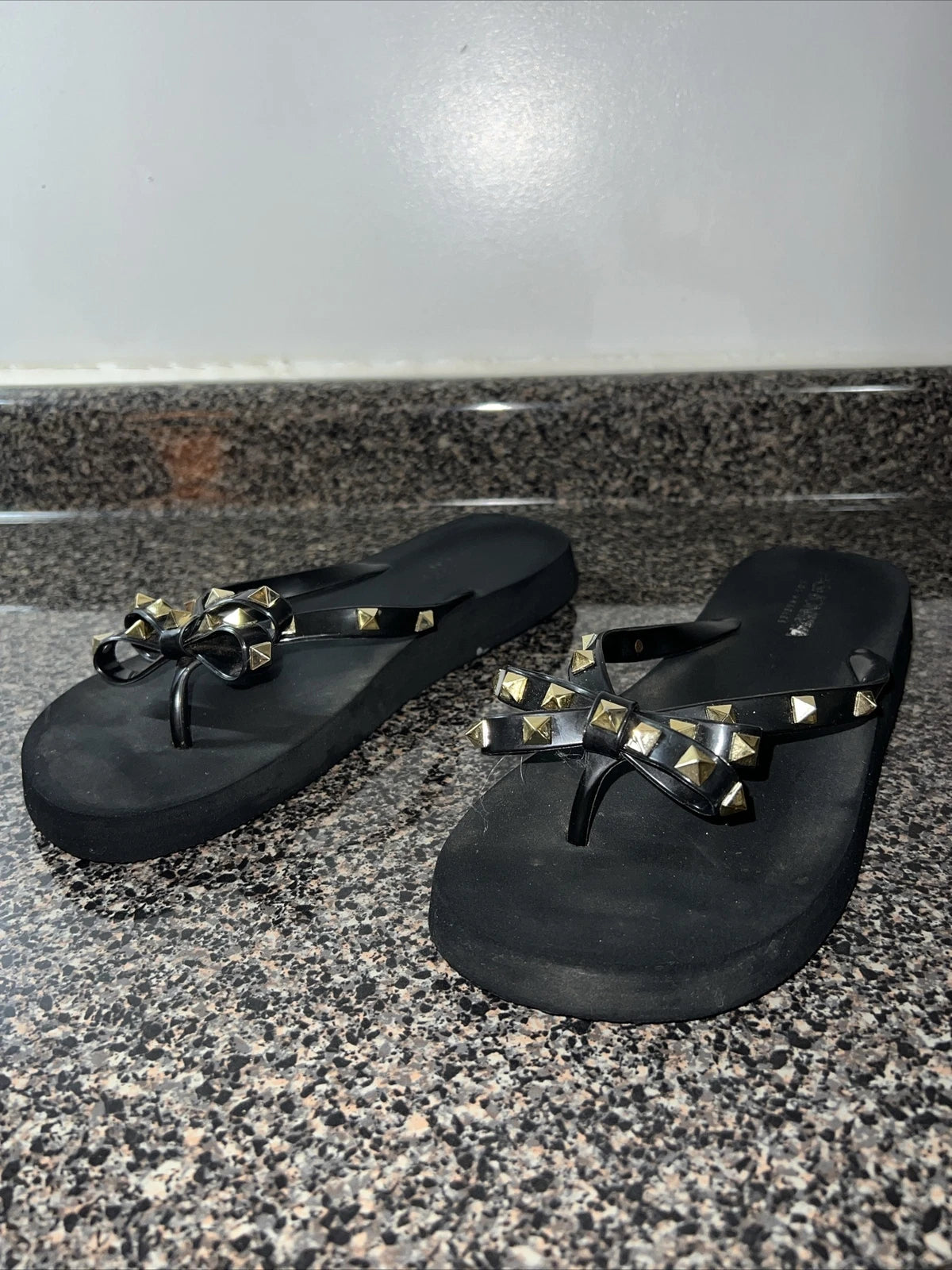 Fashion Nova Woman’s Sandals . Size 9.