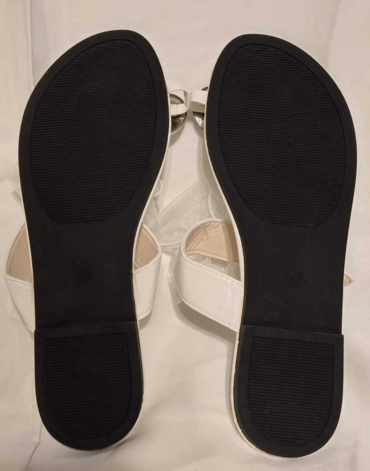 Women's Fashionable Elegant Bow & Metal Toe Accent Sandals US Size 11 White